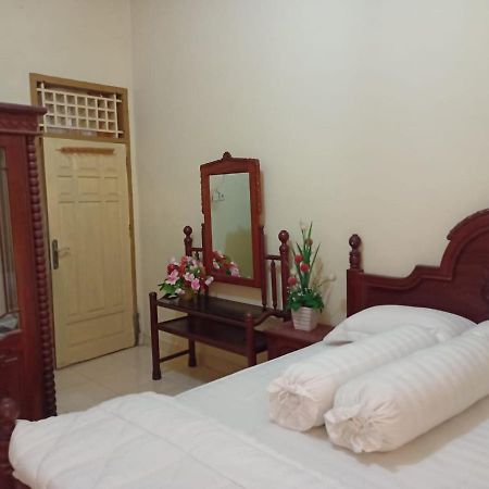 Fermana Homestay Painan Экстерьер фото
