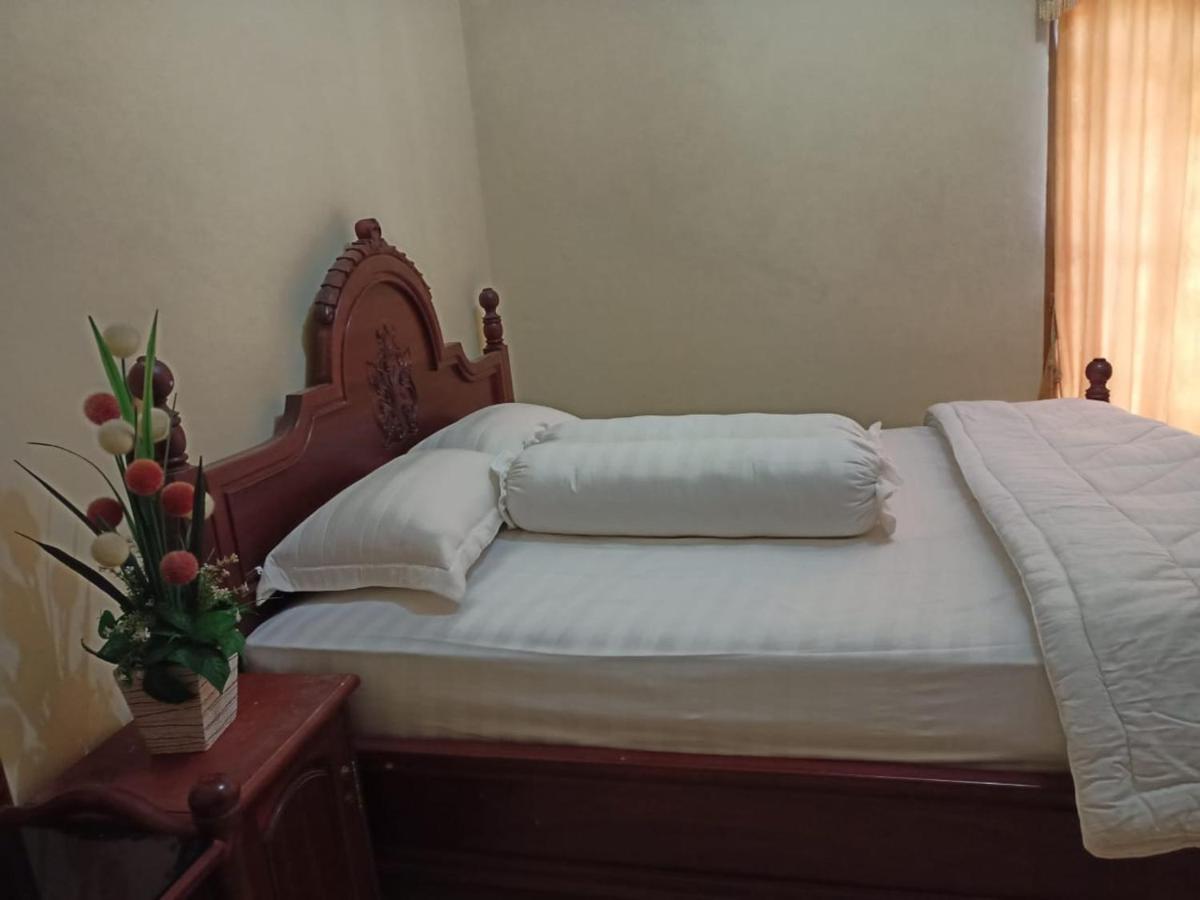 Fermana Homestay Painan Экстерьер фото